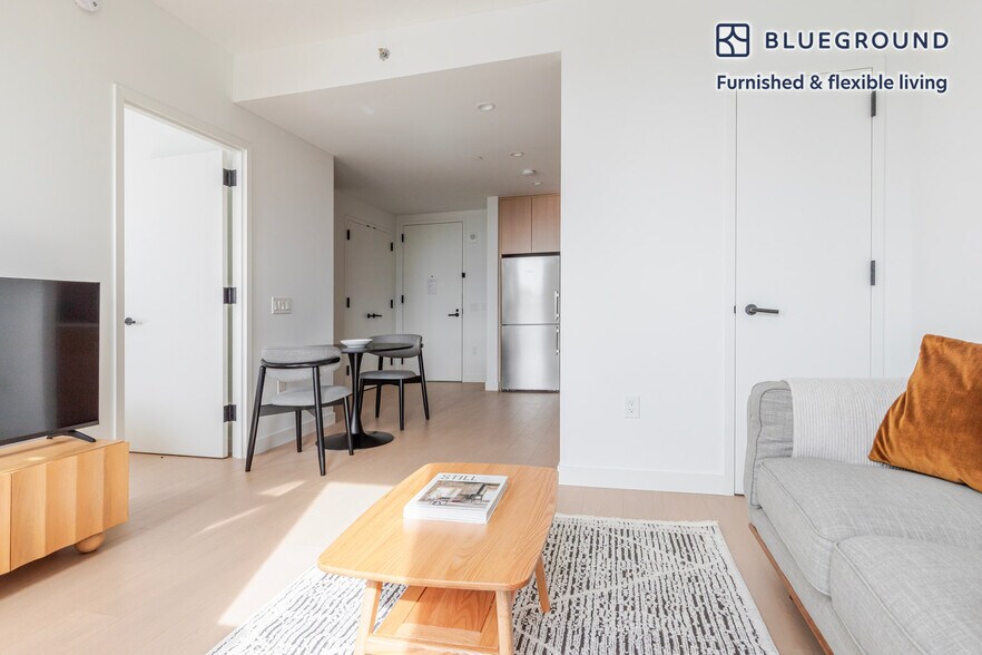 Building Photo - 478 Kent Ave