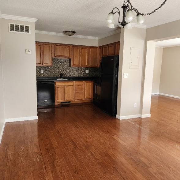 Building Photo - 1332 Hibbard Dr