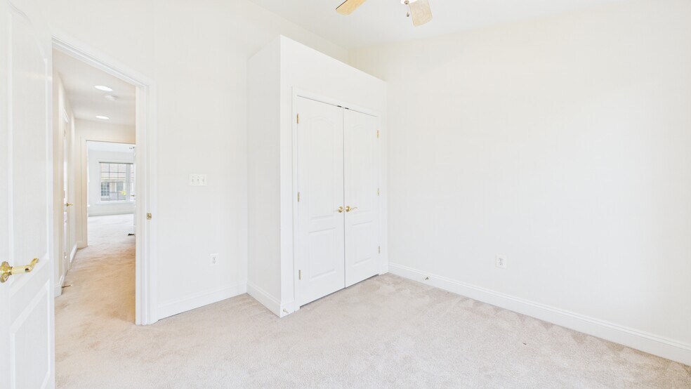 Building Photo - 25807 Turlough Ter