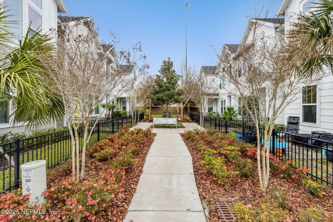 Building Photo - 11484 Gully Ct