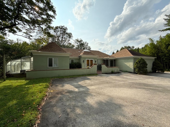 Primary Photo - 1225 Rock Creek Rd