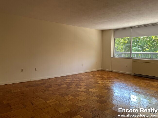 Building Photo - 101 Monmouth St