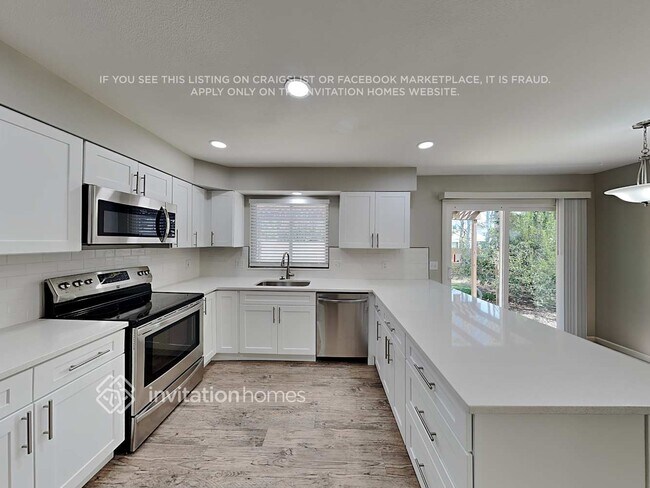 Building Photo - 7851 Potomac Dr