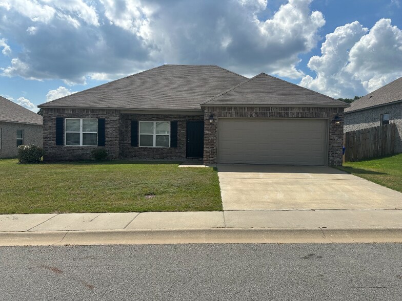 Primary Photo - 2115 Matthews Meadow Ln
