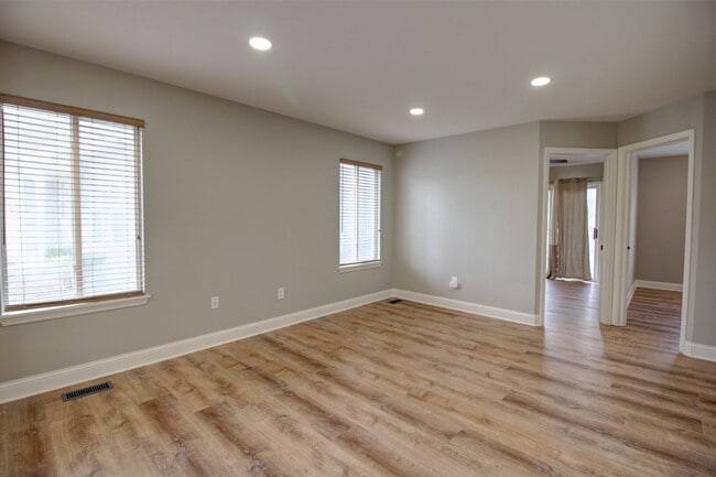 Building Photo - 14257 S Monticello Cir