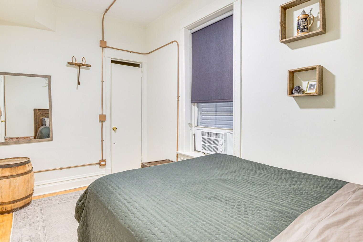 Building Photo - 3254 W Wabansia Ave