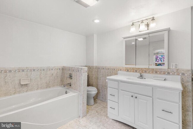 Building Photo - 345 W Mt Pleasant Ave