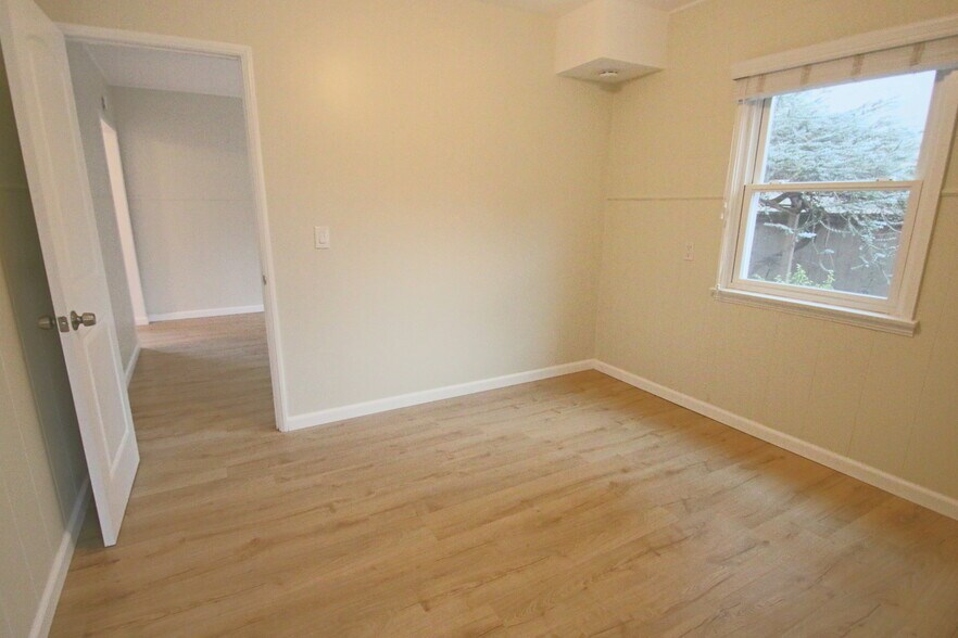 Building Photo - 126 8th St