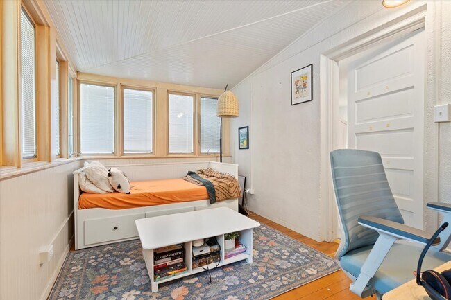 Building Photo - 1442 Federal Way