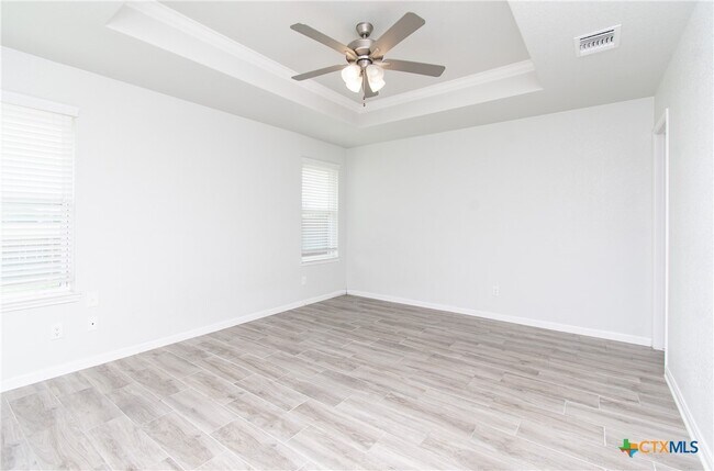 Building Photo - 6910 Catherine Dr