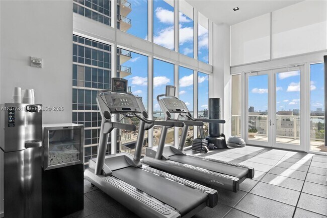 Building Photo - 1040 Biscayne Blvd