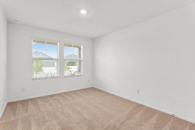 Building Photo - 487 Alamito Ave