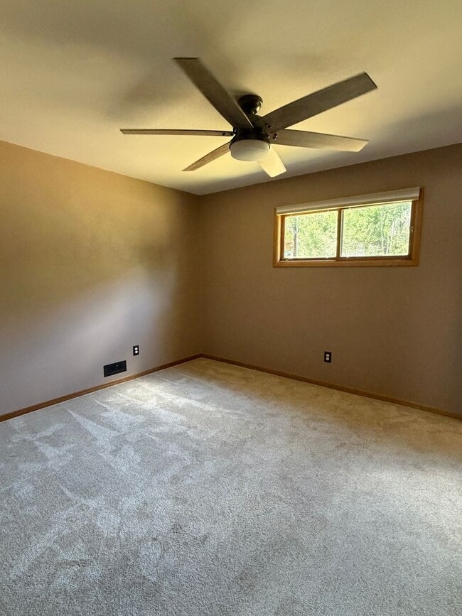 Building Photo - 95 Chapparal Cir