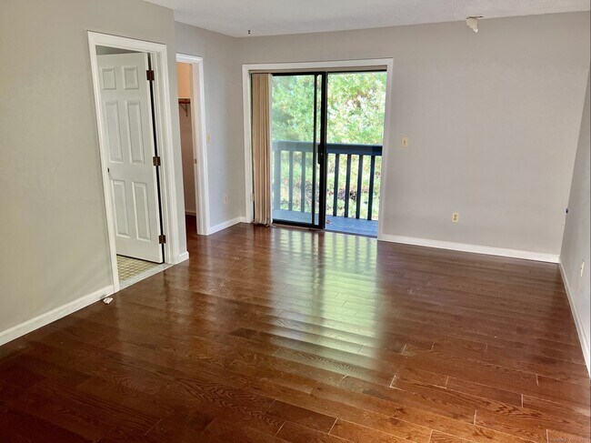 Building Photo - 308 Conestoga Way