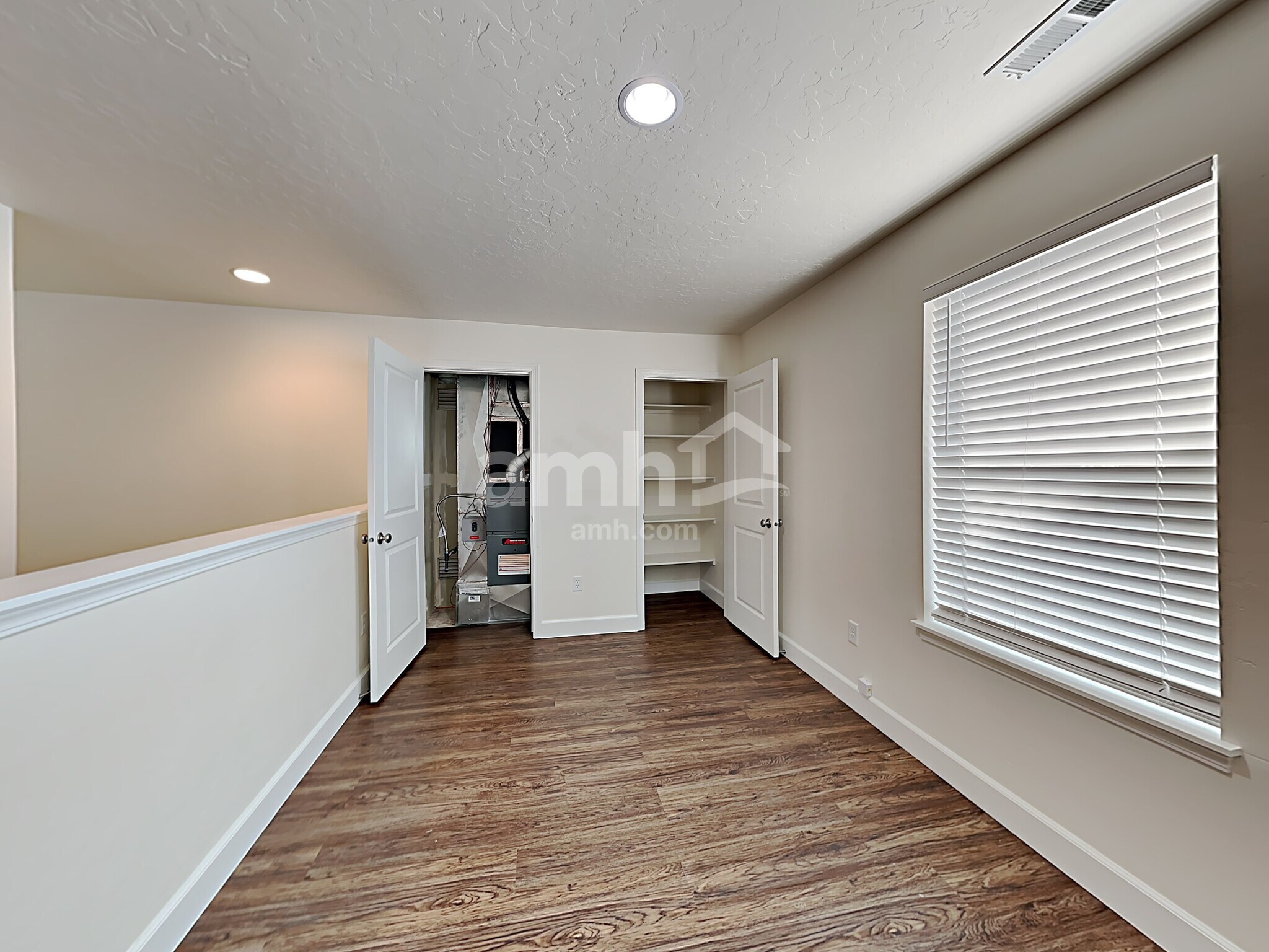 Building Photo - 280 E Sicily Dr