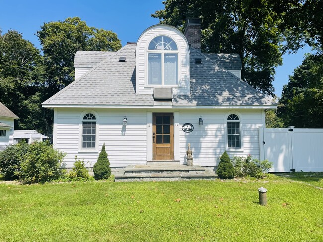 Primary Photo - 11 Griswold Ave
