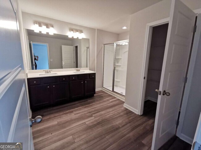 Building Photo - 159 Station Overlook Dr