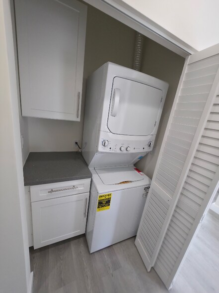 Building Photo - 18635 Knapp St