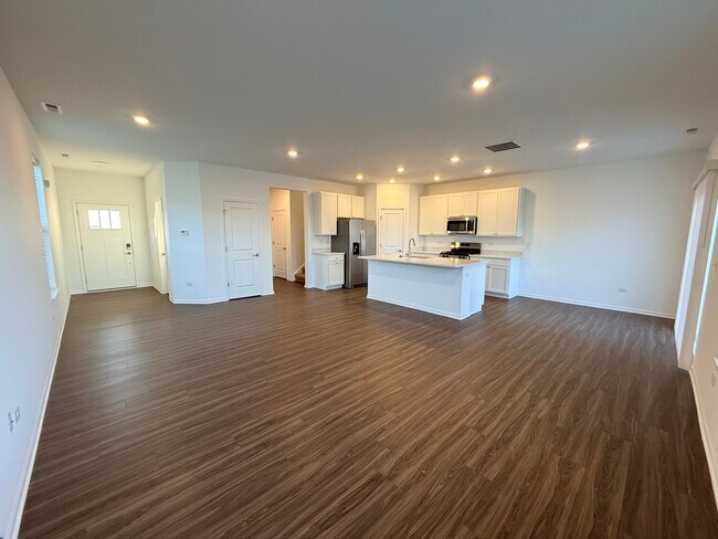 Building Photo - 15141 S Hepworth Pl