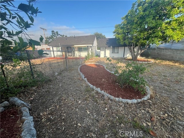 Building Photo - 10326 Plainview Ave