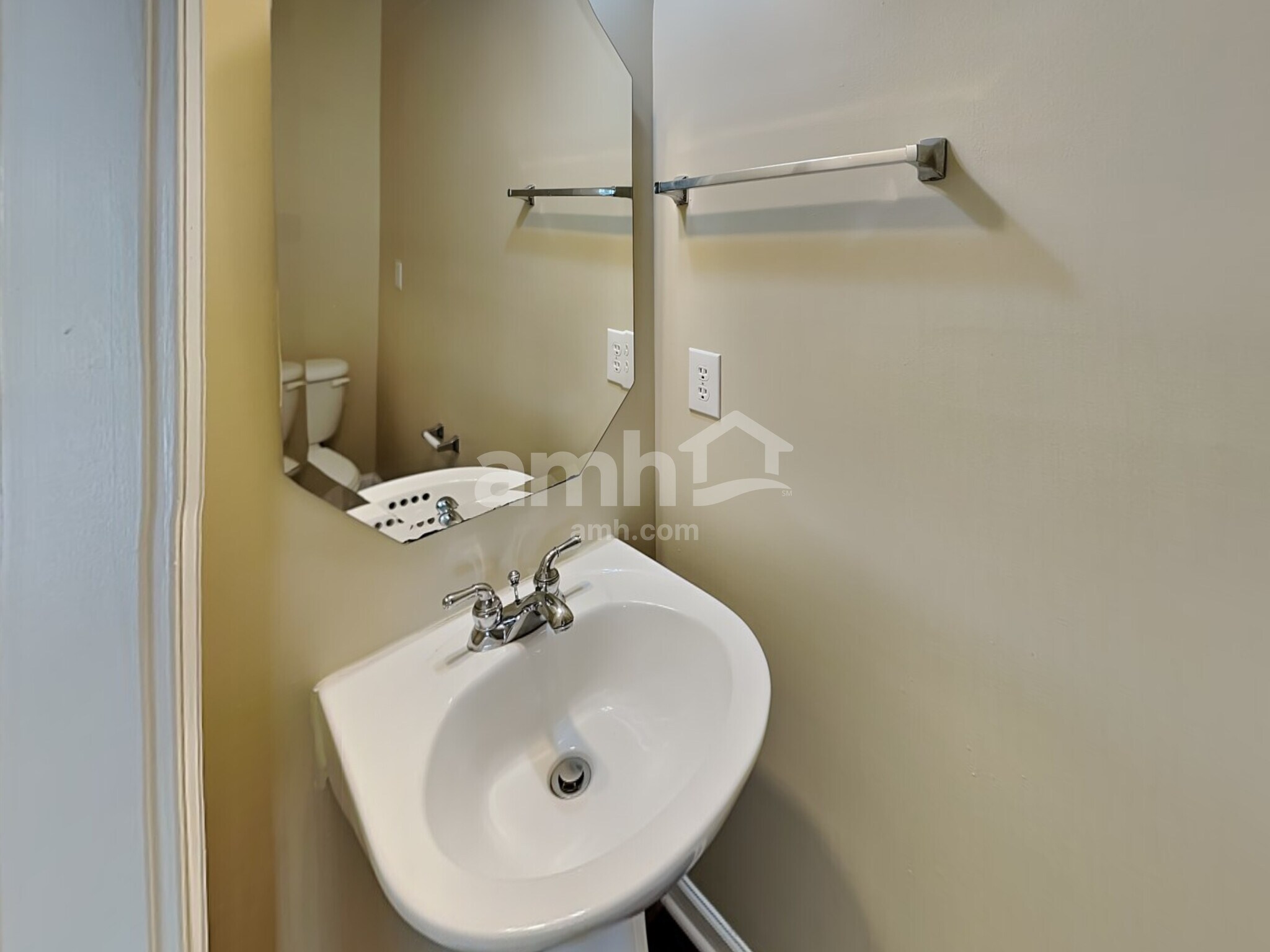 Building Photo - 10638 Claude Freeman Dr