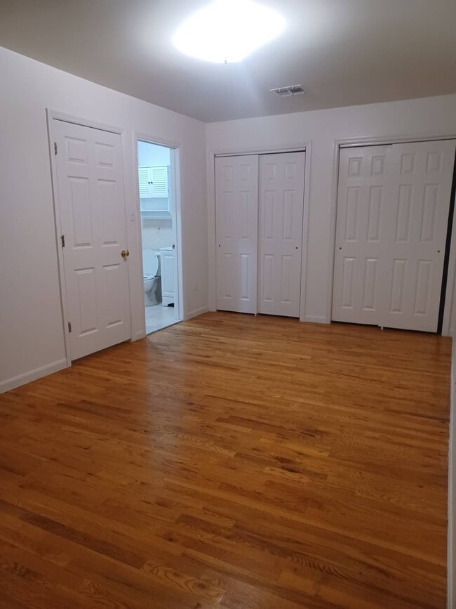 Building Photo - 1-55 78th St