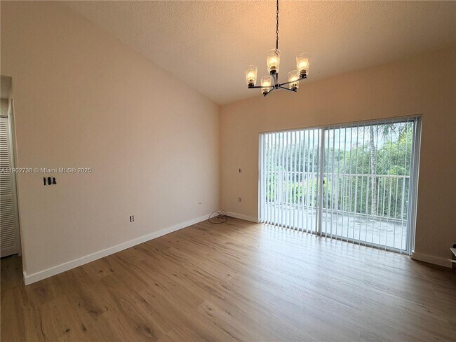 Building Photo - 6984 SW 39th St