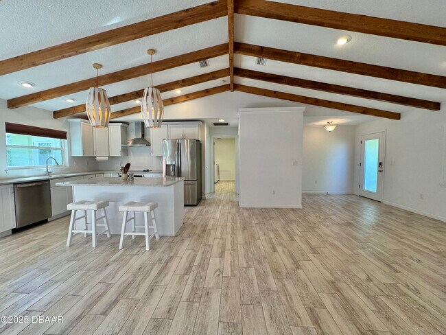 Building Photo - 126 Ormwood Dr