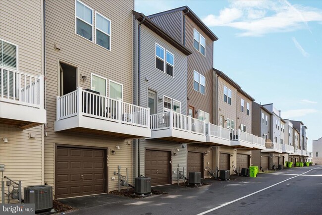 Building Photo - 3538 Stella Blue Dr