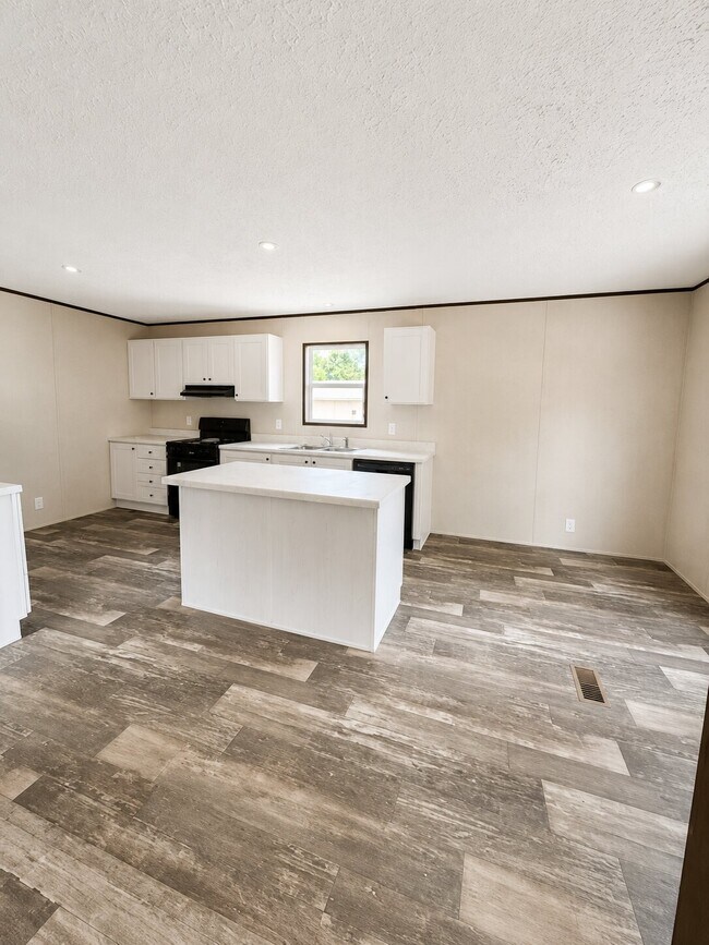 Building Photo - 161 Fowler Cir