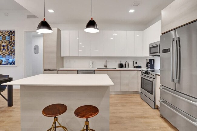 Building Photo - 1220 17th St