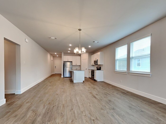 Building Photo - 1505 Marvin Gardens