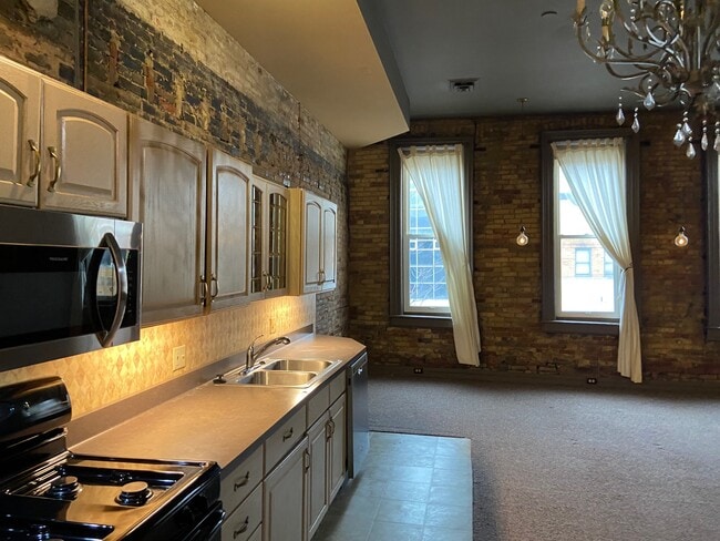 Building Photo - 148 W Michigan Ave