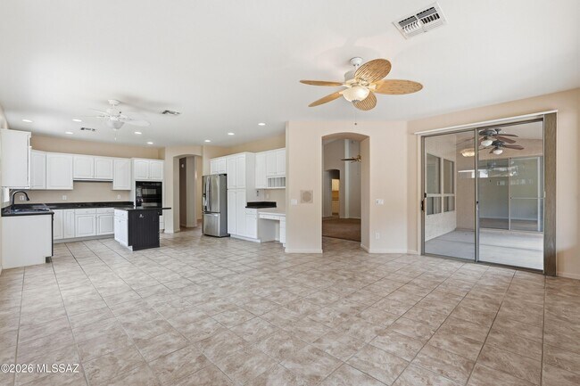 Building Photo - 38994 S Windwood Dr