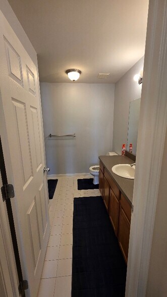 Building Photo - 2393 Arcadia Dr