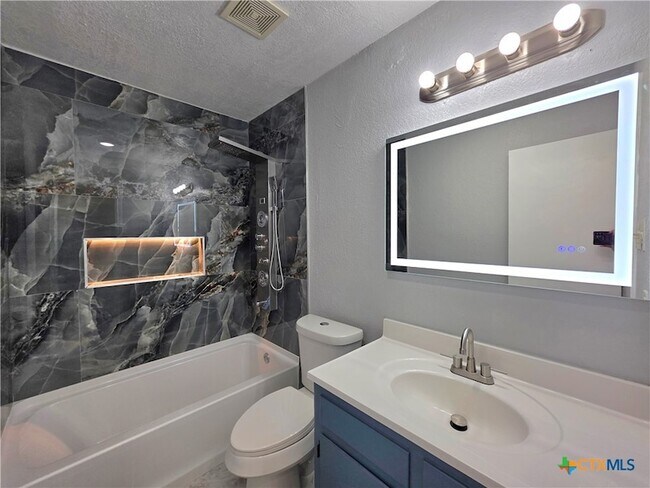 Building Photo - 303 Erby Ave