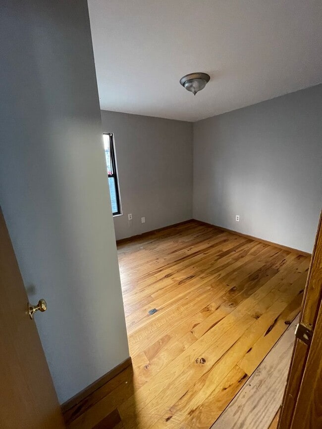 Building Photo - 72 Chittenden Ave