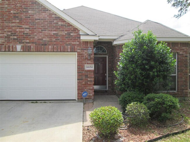 Primary Photo - 6604 Cascade Canyon Trail