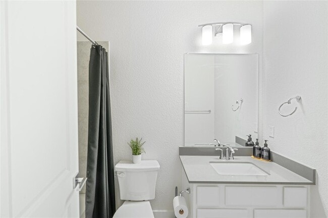 Building Photo - 312 Palatino Bend
