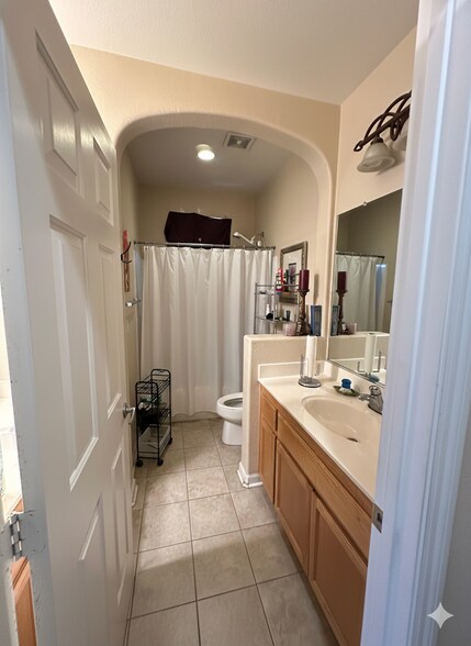 Building Photo - 7056 Kelmscott Ln