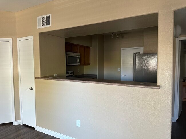 Building Photo - 7255 W Sunset Rd