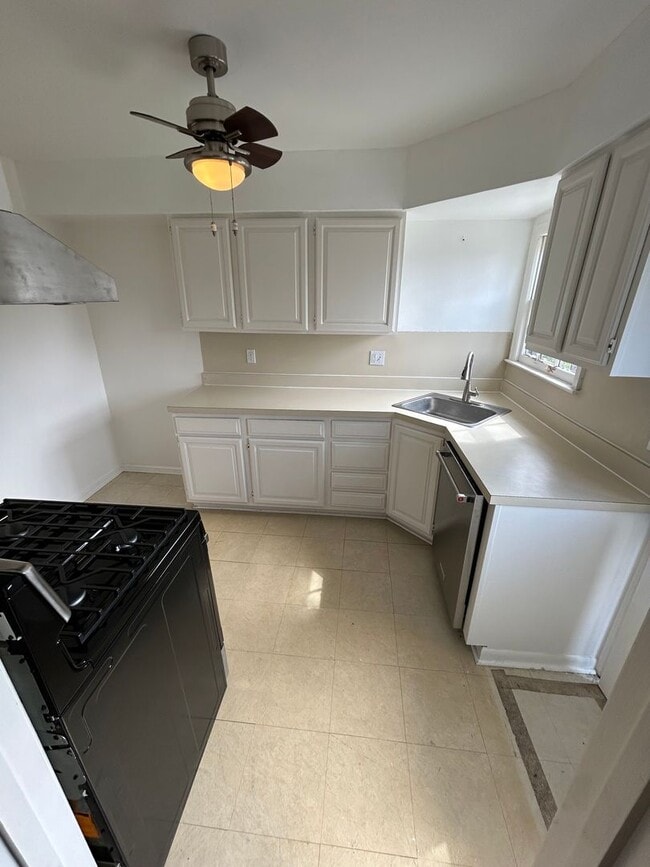 Building Photo - A hassle-free lifestyle