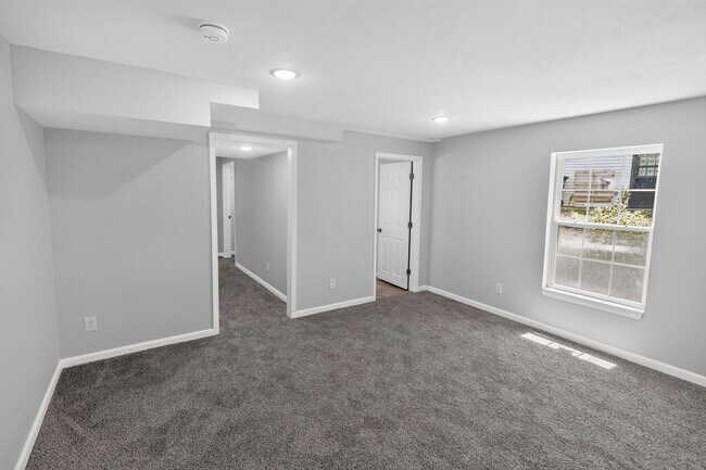 Building Photo - 5316 Godas Cir