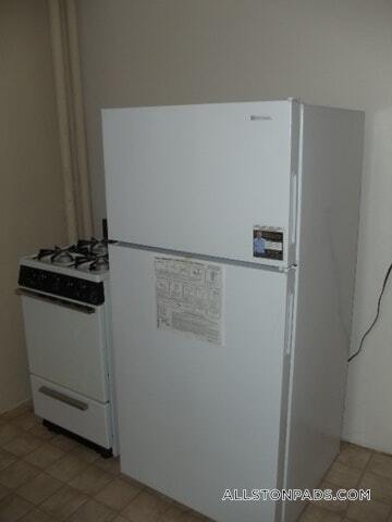 Building Photo - 86 Glenville Ave