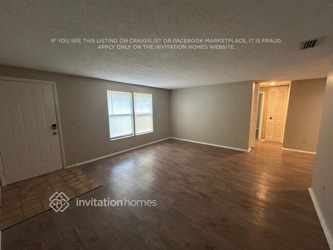 Building Photo - 703 Redondo Dr