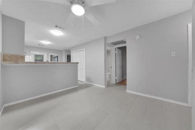 Building Photo - 2111 E Belt Line Rd