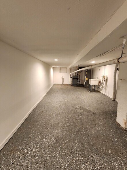 Building Photo - 17 Claremont Ave