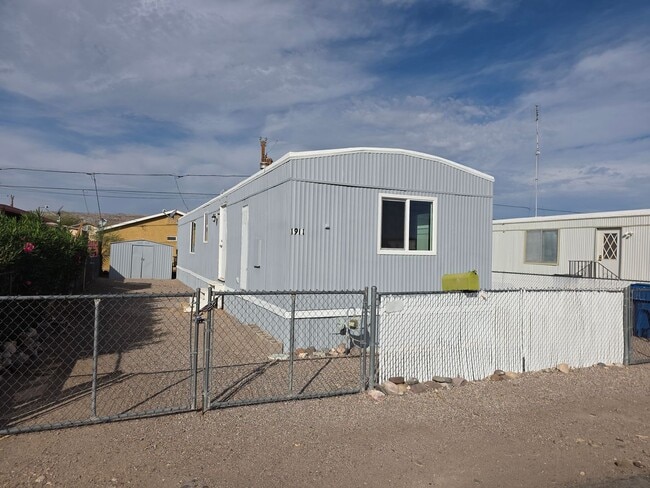 Building Photo - Newly Remodeled 2 bed/2 bath Manufactured Home with covered patio in BHC!