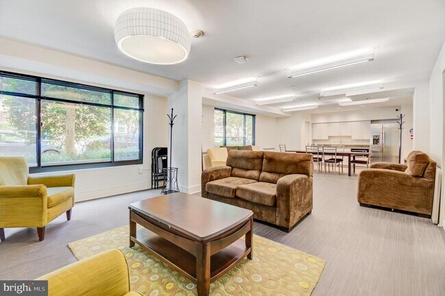 Building Photo - 5410 Connecticut Ave NW