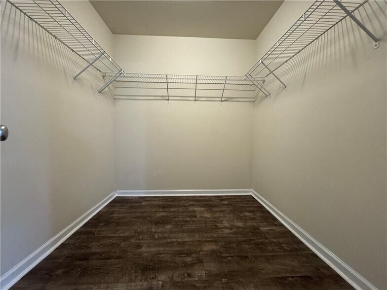 Building Photo - 3058 Cedar Glade Ln NE